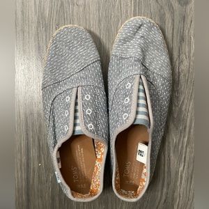 Espadrille’s TOMS 8.5